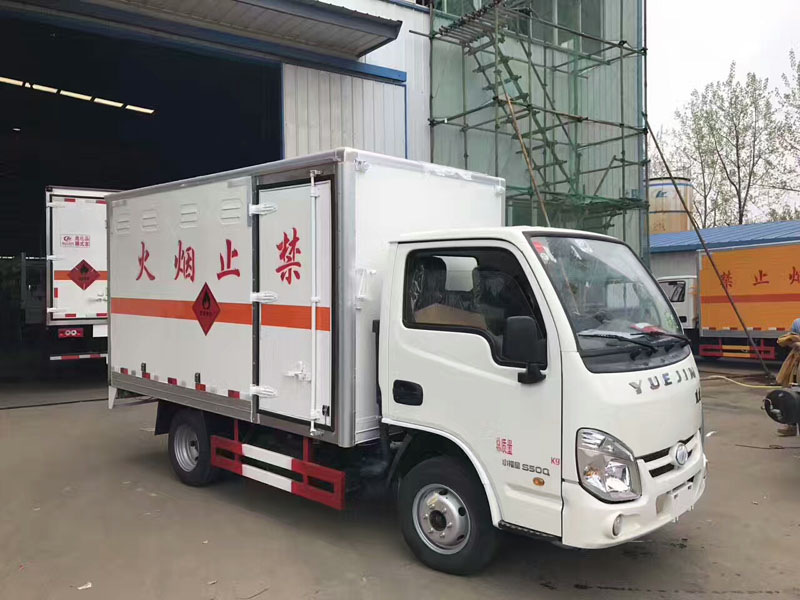 跃进3.3米汽油(蓝牌)气体厢式车