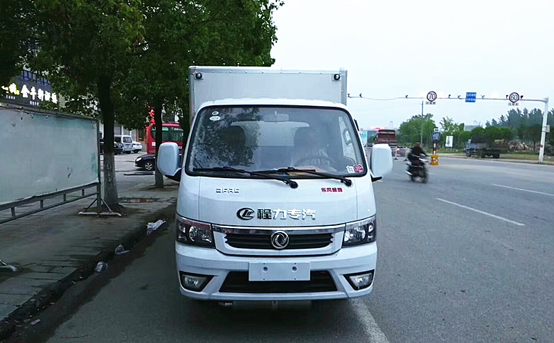 东风蓝牌气体厢式运输车