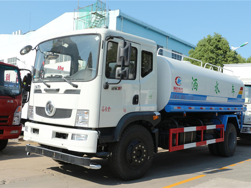 东风T3（12方）洒水车