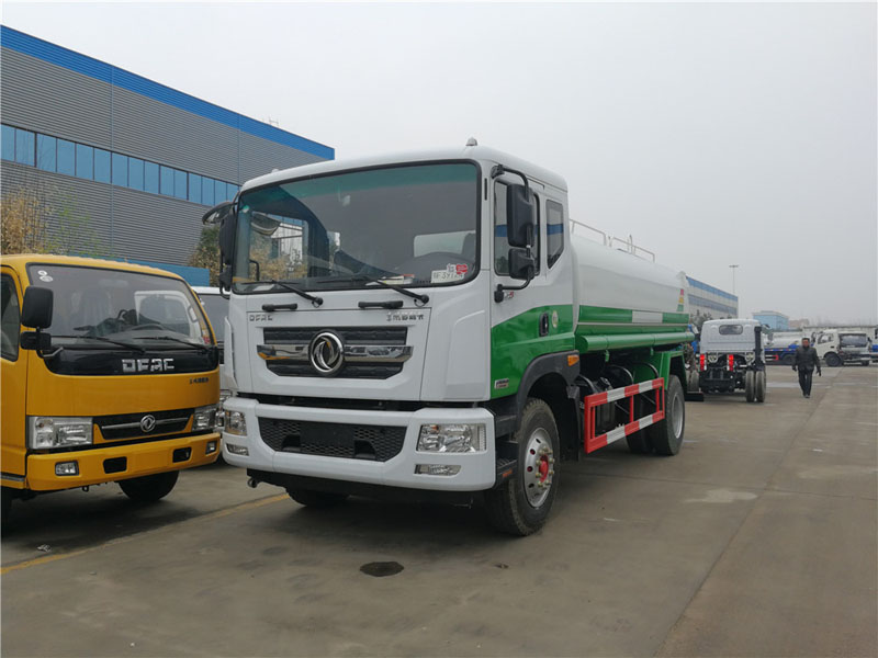 东风多利卡D9（15方）洒水车