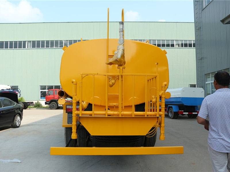 东风特商（20方）洒水车