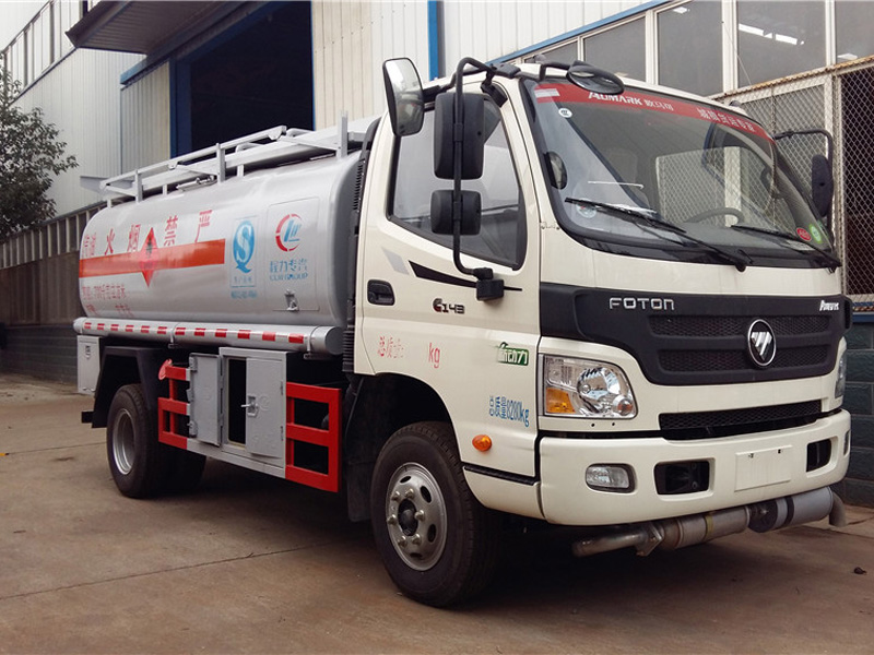 福田欧马可（6方）加油车