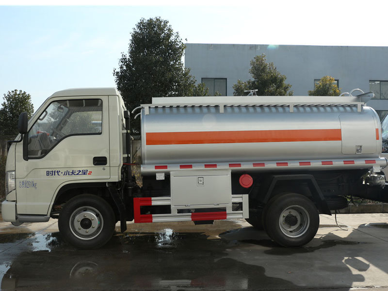 福田3方不上户加油车