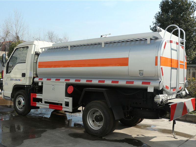 福田3方不上户加油车