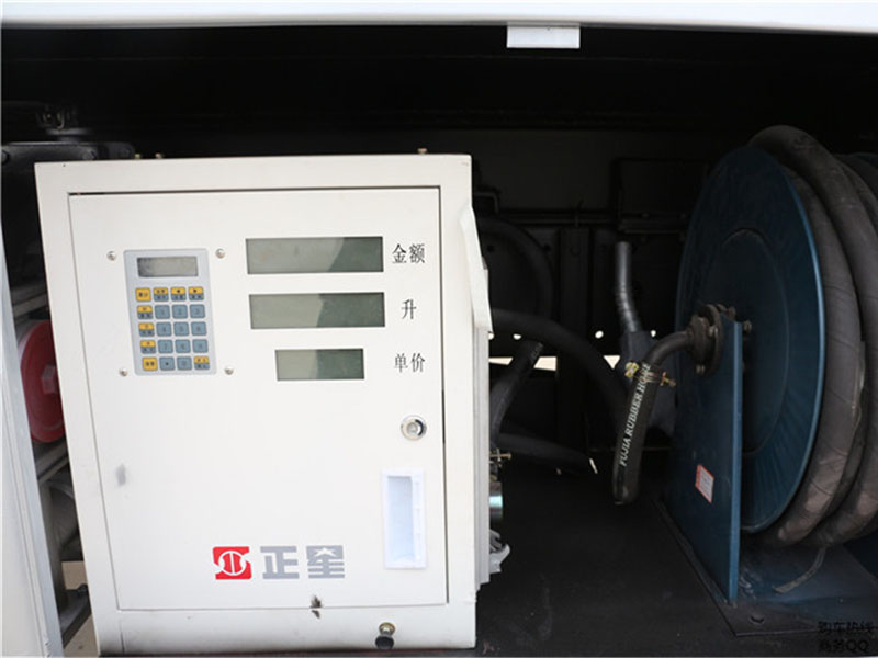 时风2.5方加油车