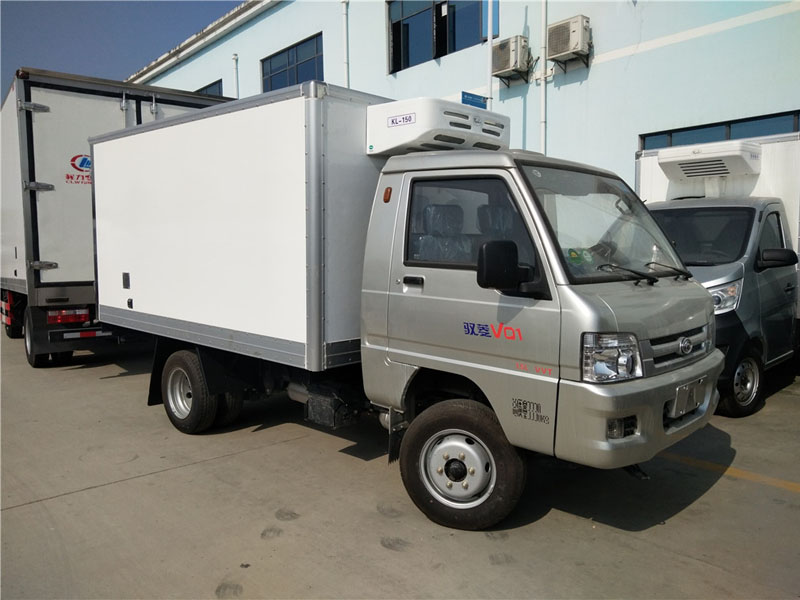 福田驭菱后双轮2.9米货厢冷藏车