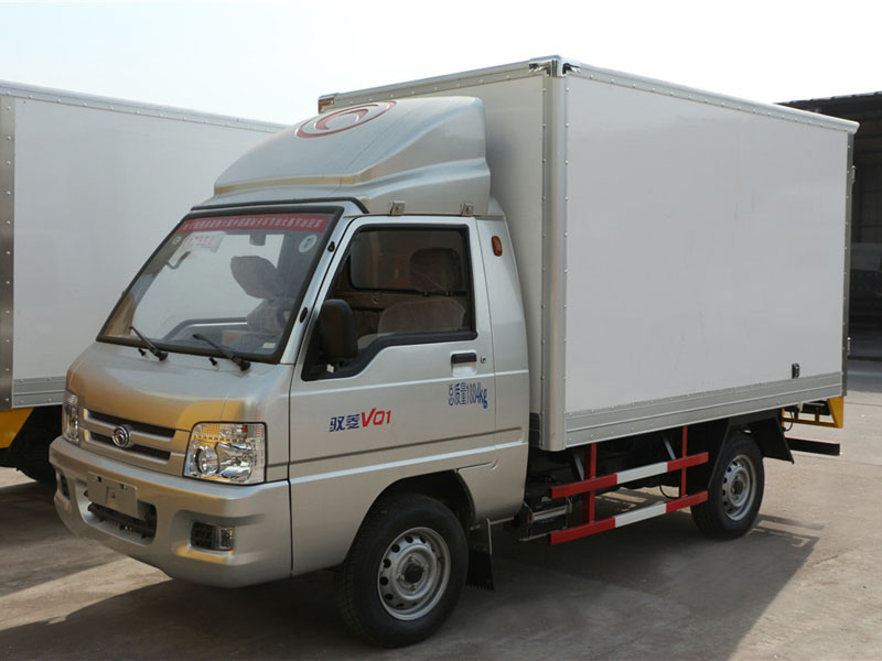 福田驭菱后双轮2.9米货厢冷藏车