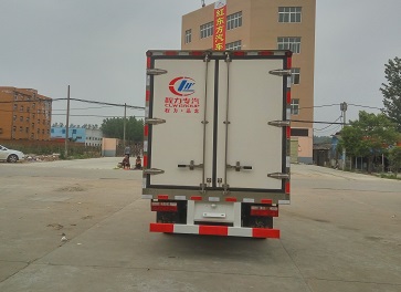 东风小多利卡CLW5040XLC5型冷藏车