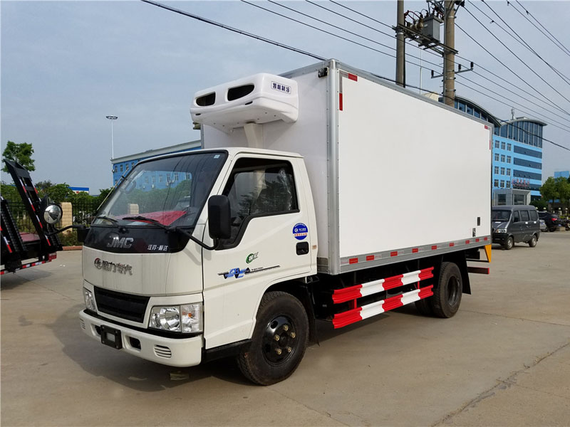 江铃顺达蓝牌4.2米货厢冷藏车