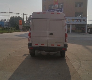 依维柯CLW5040XLCN5型冷藏车