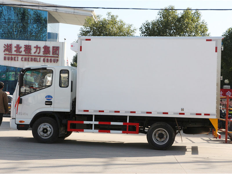 江淮帅铃CLW5041XLCH5型冷藏车