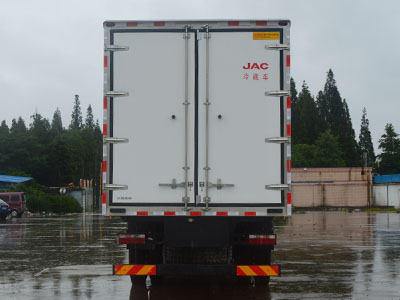 江淮三轴HFC5251XLCP1K4D54V型冷藏车