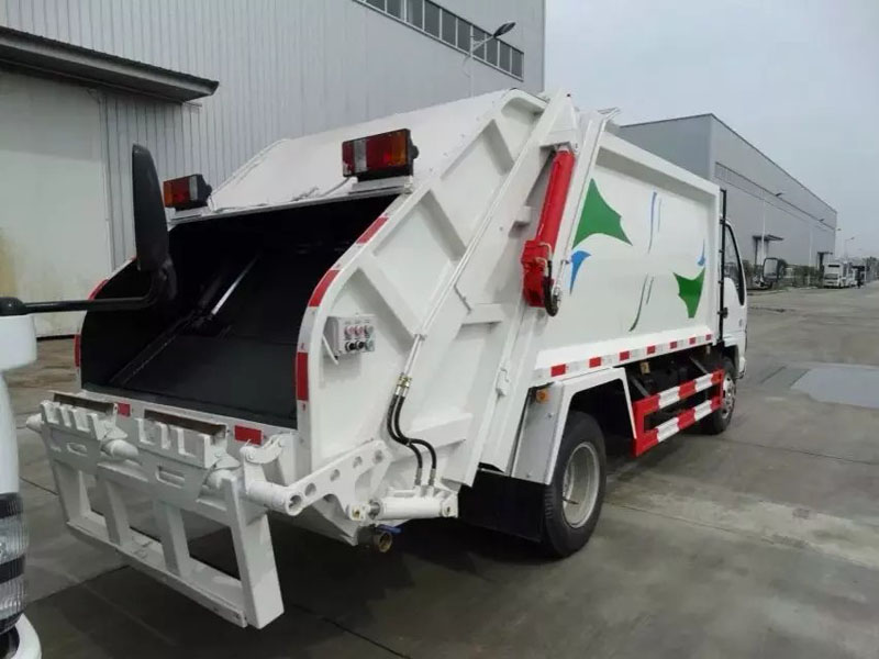 五十铃(5方)压缩式垃圾车