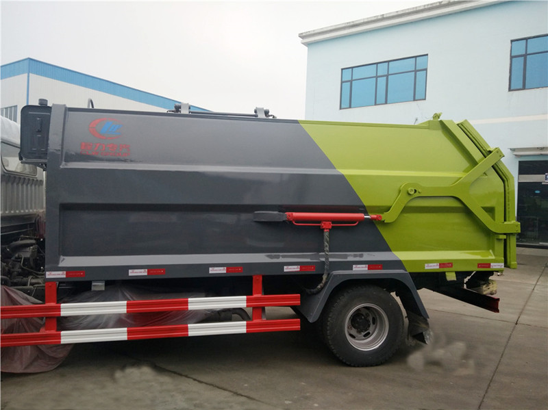 东风大多利卡8方侧装压缩垃圾车