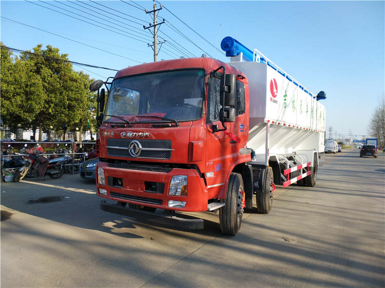 天锦三轴30立方散装饲料运输车