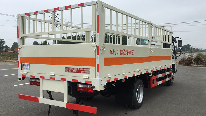 江淮骏铃5米1（额载5.1吨）气瓶车