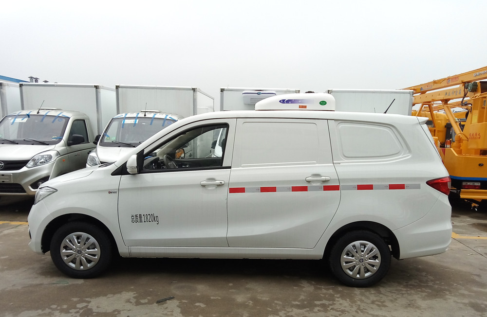福田伽途ix5面包冷藏车