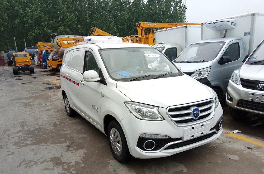 福田伽途ix5面包冷藏车