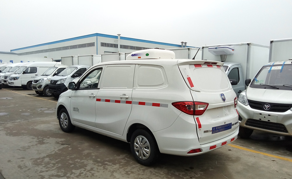 福田伽途ix5面包冷藏车