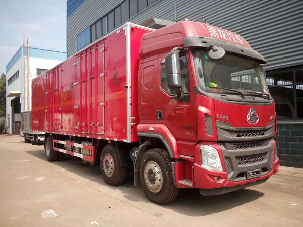 柳汽9.55米杂项危废运输车