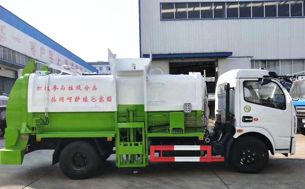 东风8立方厢式餐厨垃圾车