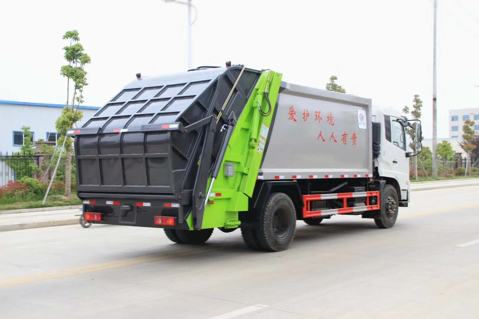 东风天锦14立方压缩垃圾车