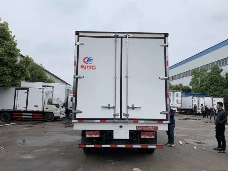 瑞沃ES3蓝牌重载23立方冷藏车