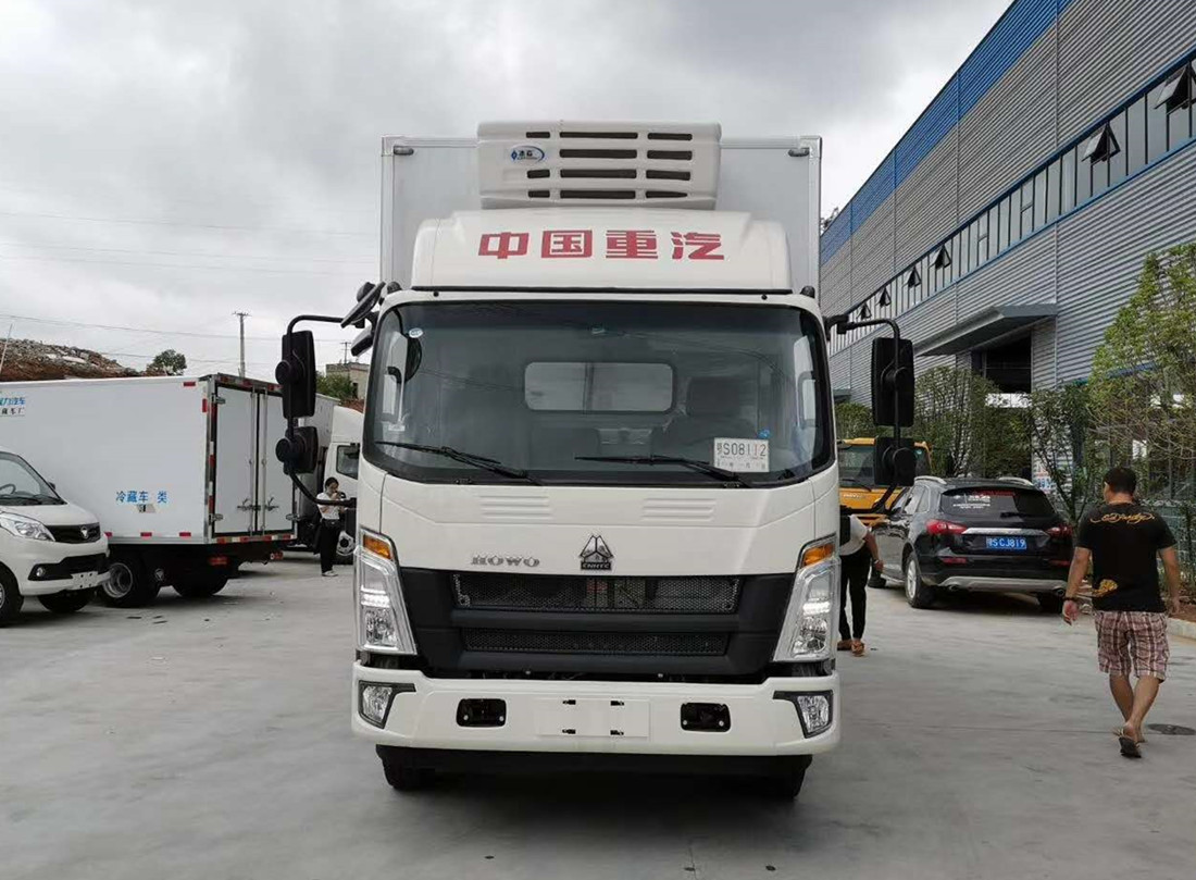 重汽豪沃蓝牌冷藏车