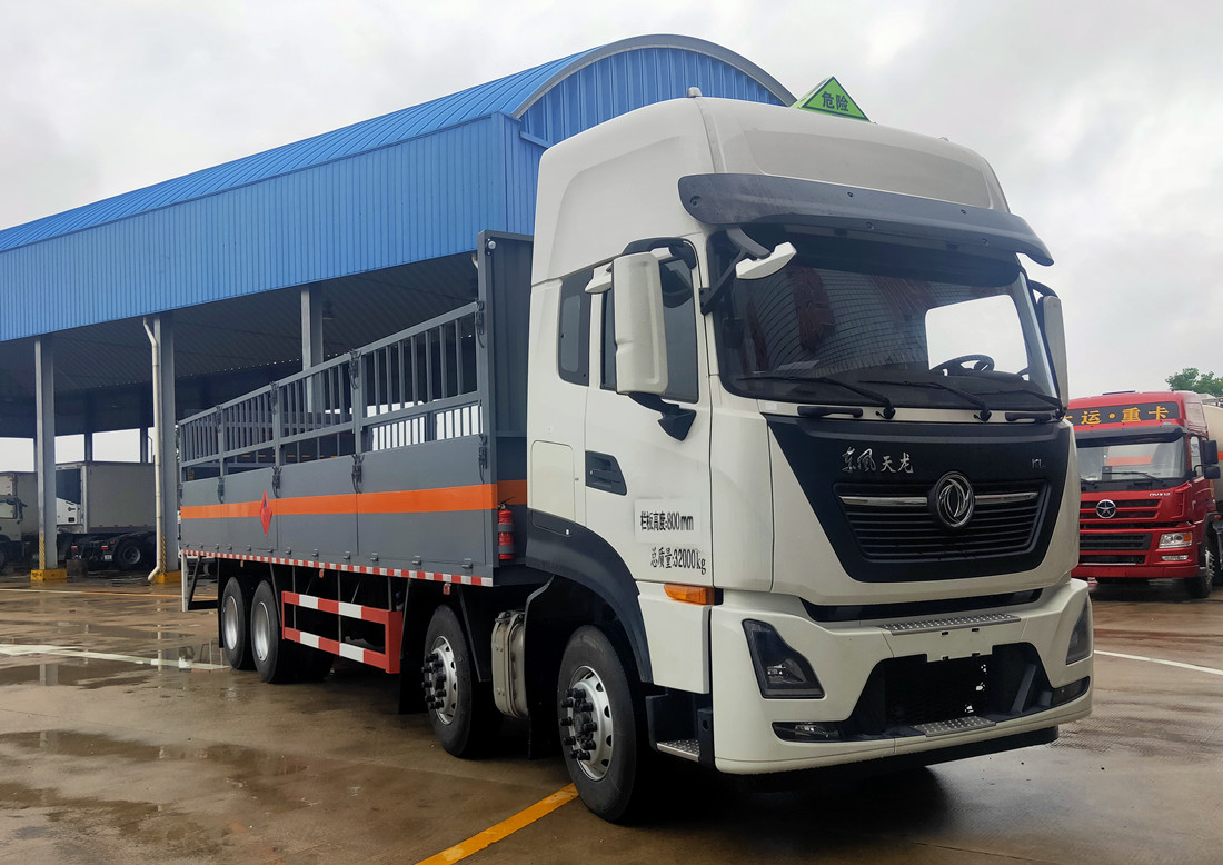 东风天龙国六9.6米气瓶运输车