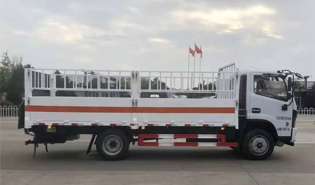 东风凯普特5.2米气瓶运输车