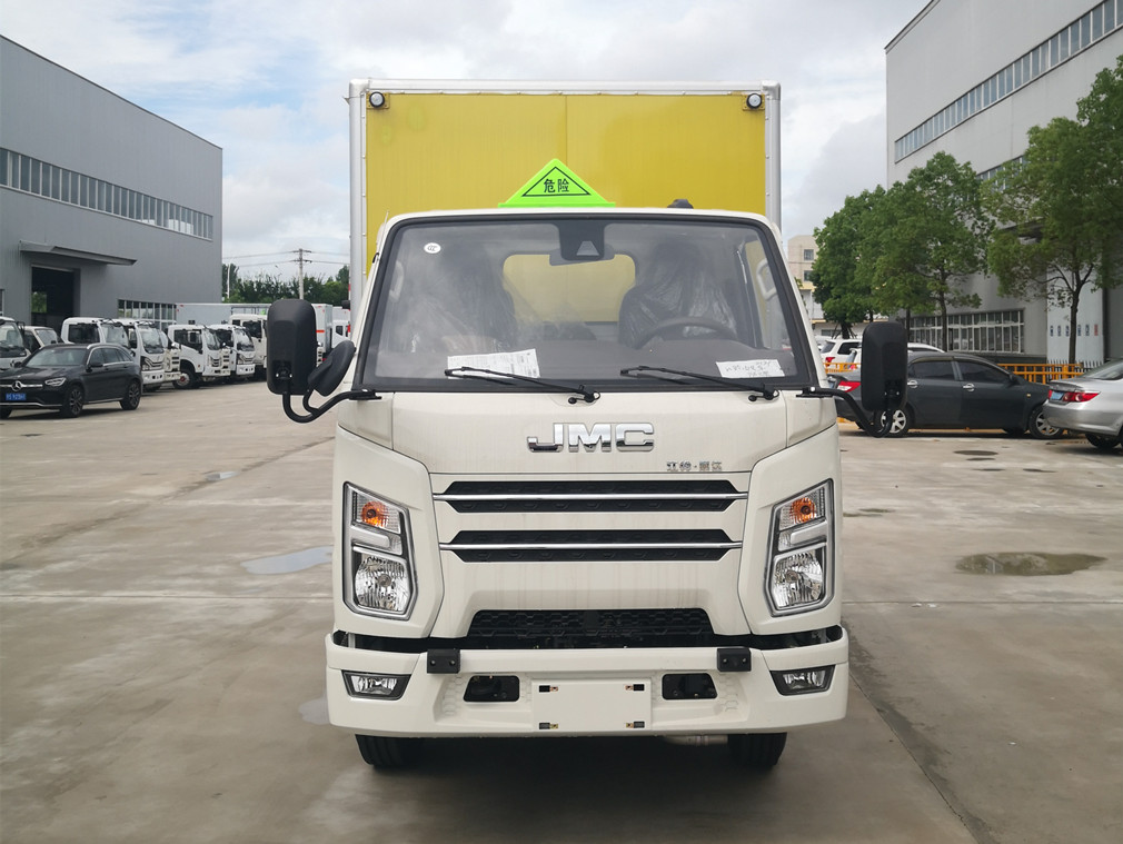 江铃3.1米货厢爆破器材运输车