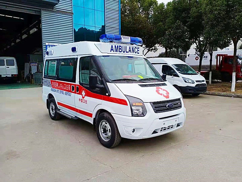 福特新时代V348短轴中顶救护车