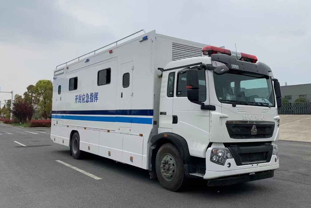 重汽20座应急指挥车