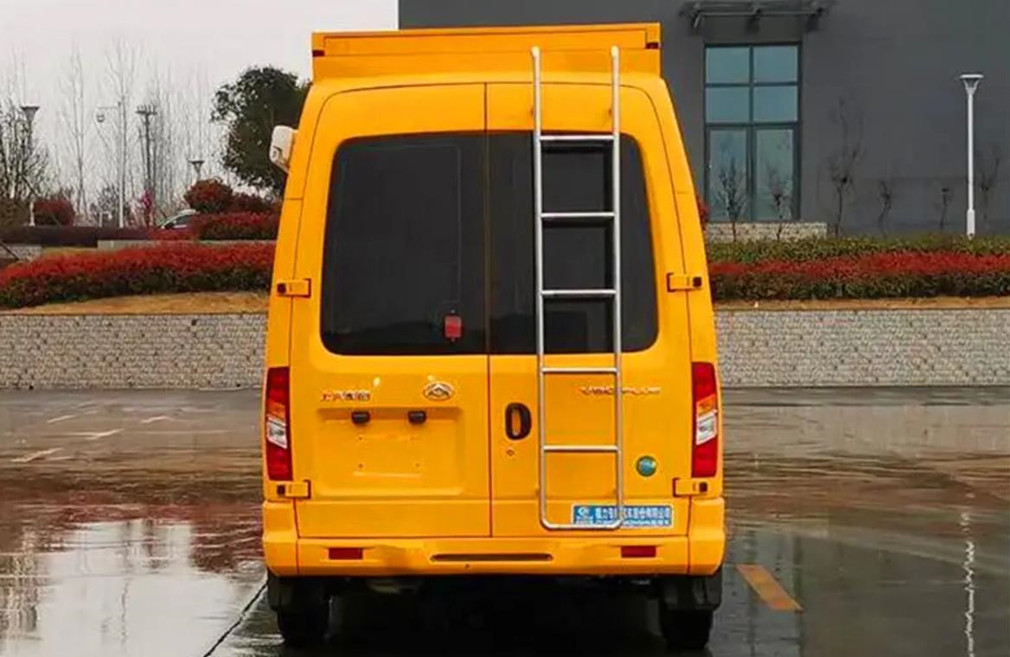 上汽大通7座通讯指挥车