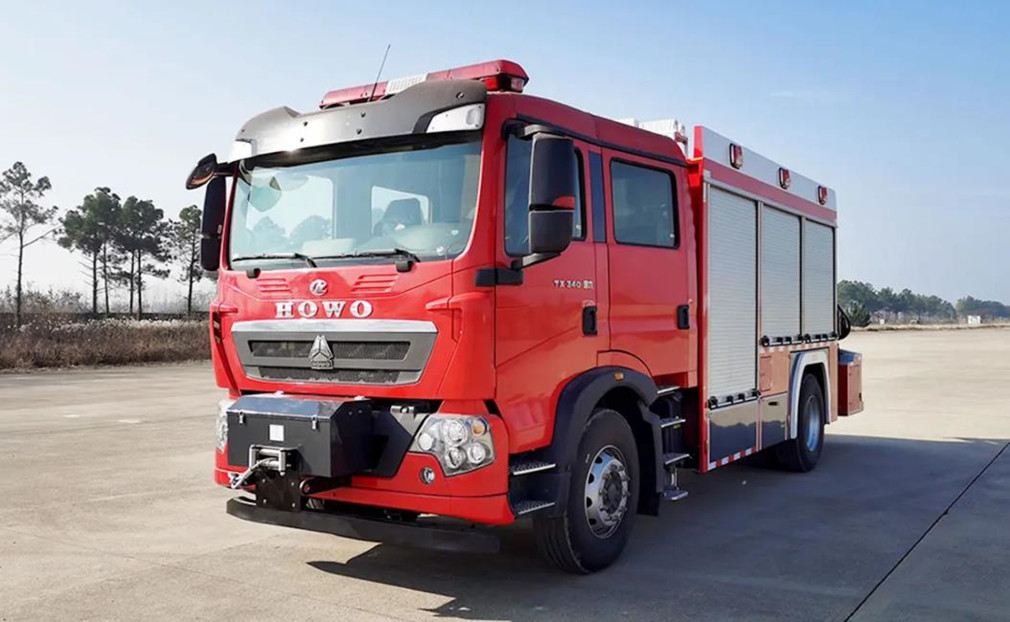 重汽抢险救援消防车