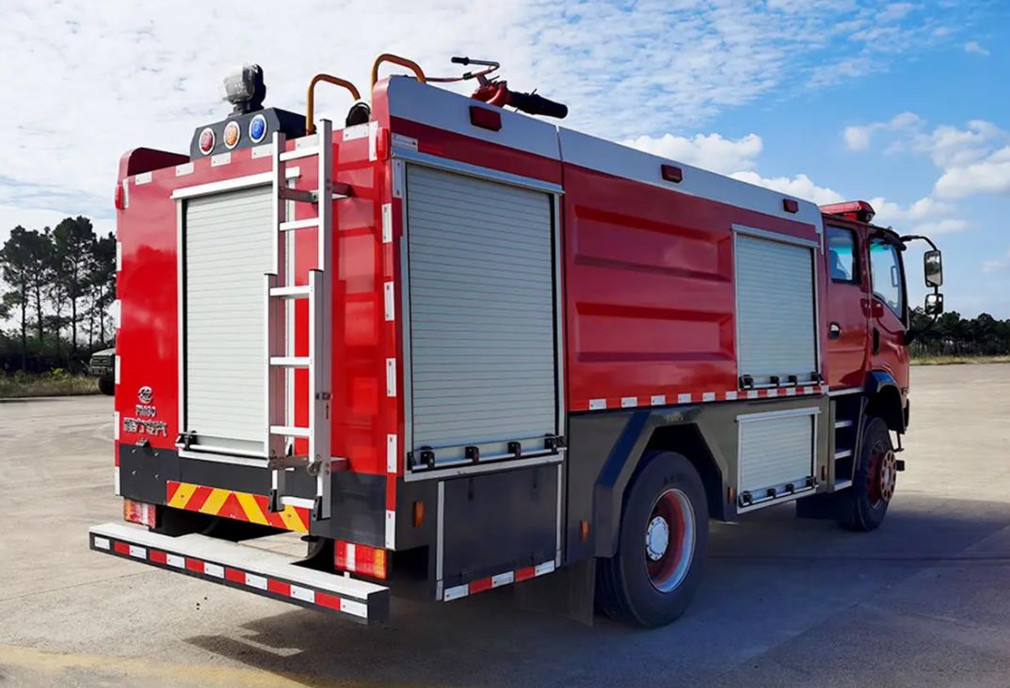 三环4×4四驱森林消防车