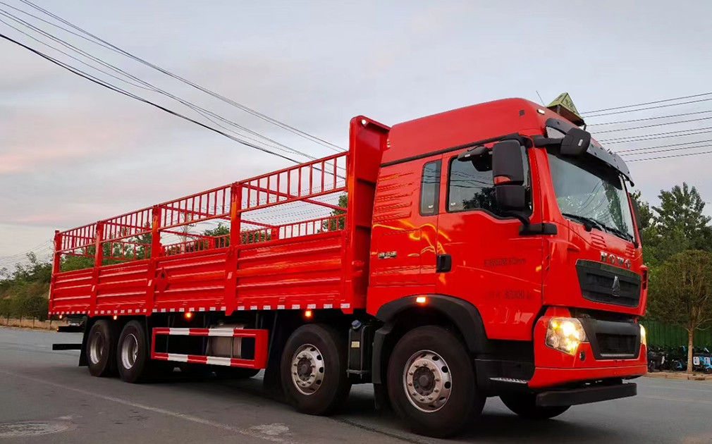 重汽前四后八气瓶运输车