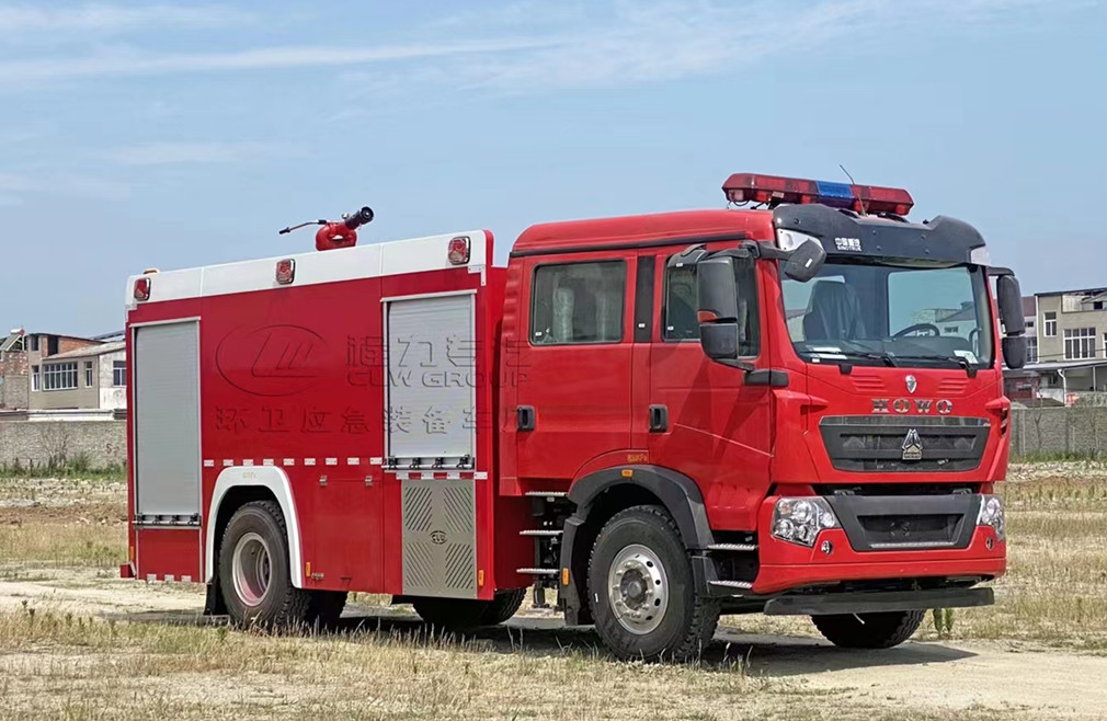 重汽8吨水罐/泡沫消防车