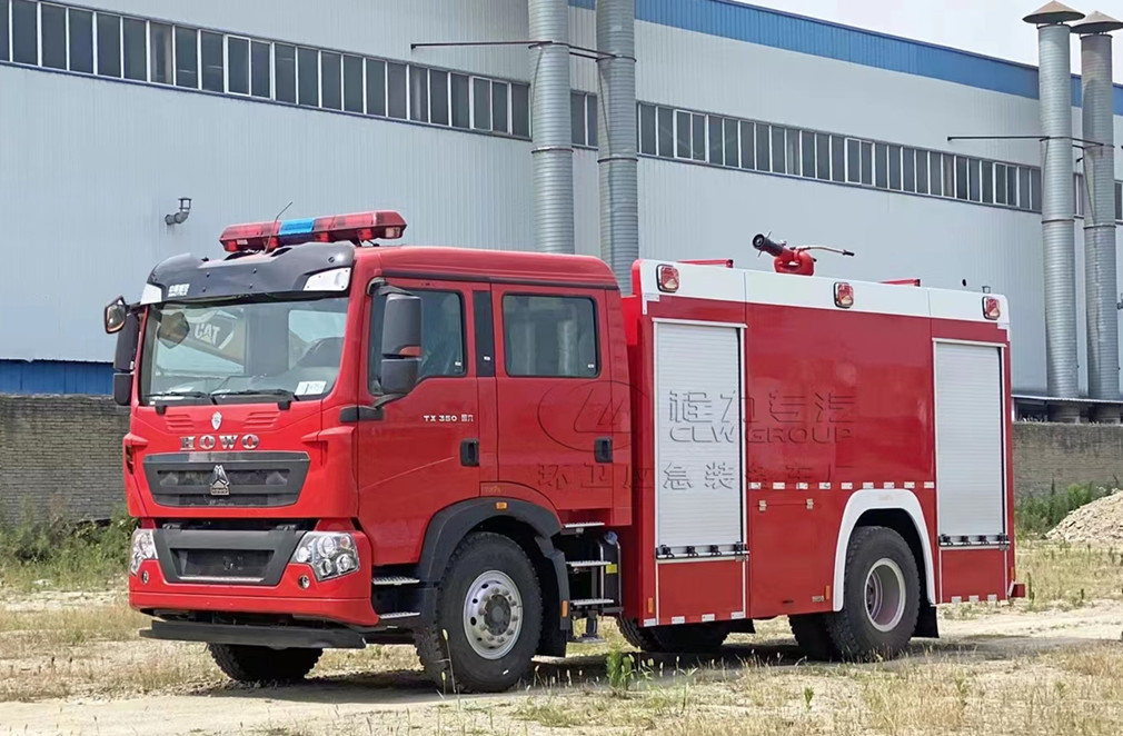 重汽8吨水罐/泡沫消防车