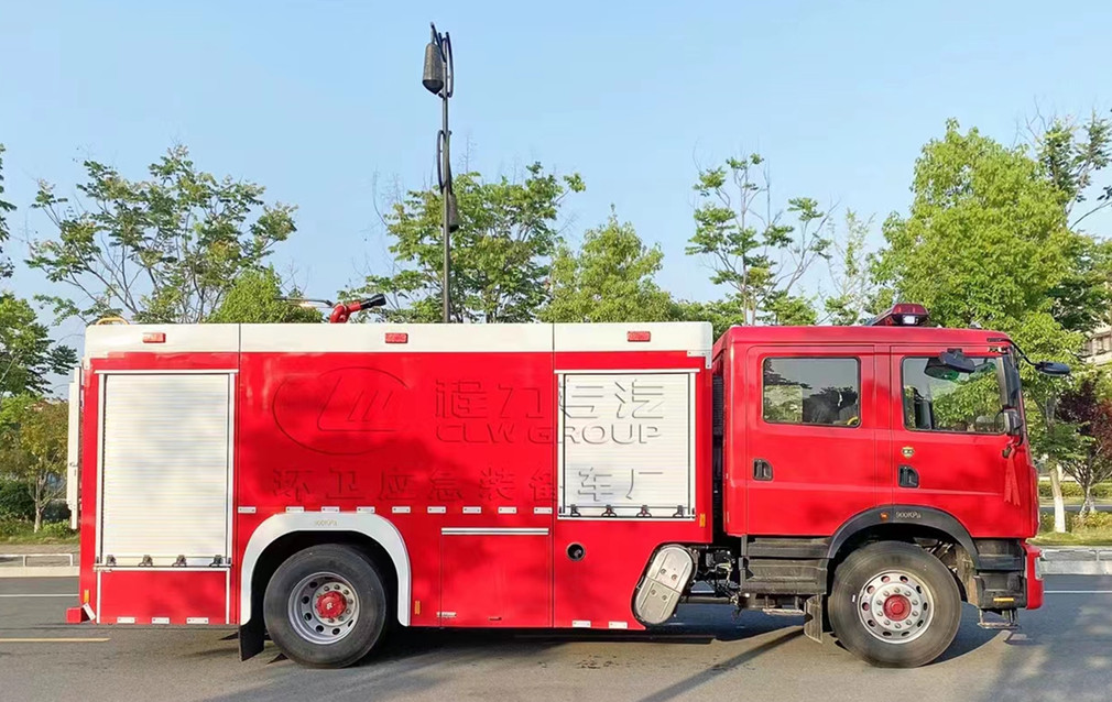 东风6吨水罐/泡沫消防车