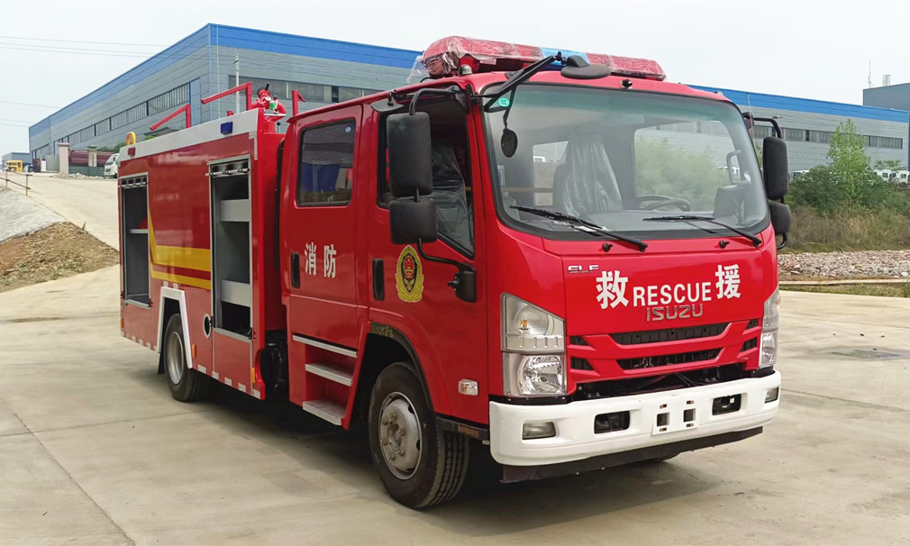五十铃3.5吨水罐/泡沫消防车