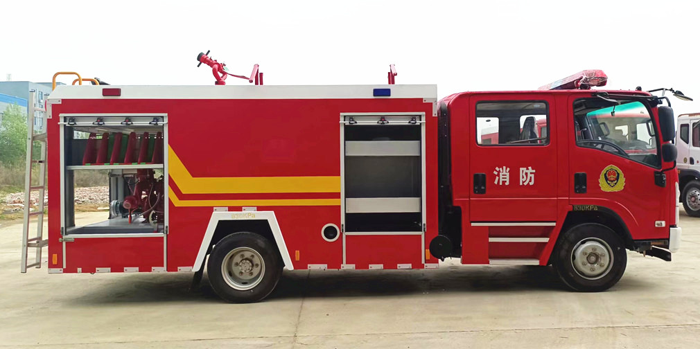 五十铃3.5吨水罐/泡沫消防车