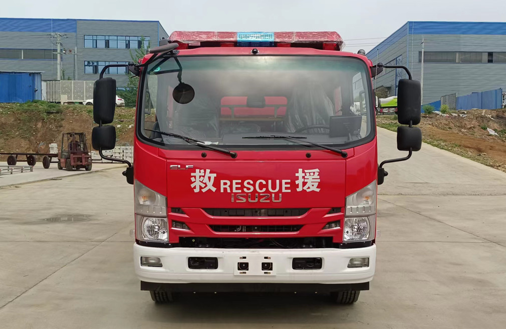 五十铃3.5吨水罐/泡沫消防车
