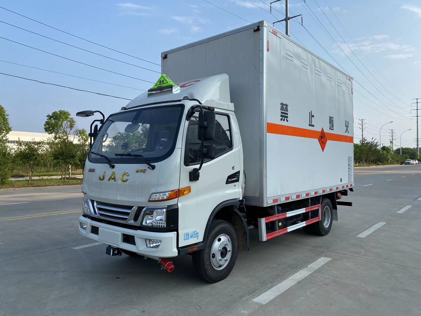 江淮蓝牌22方烟花爆竹运输车