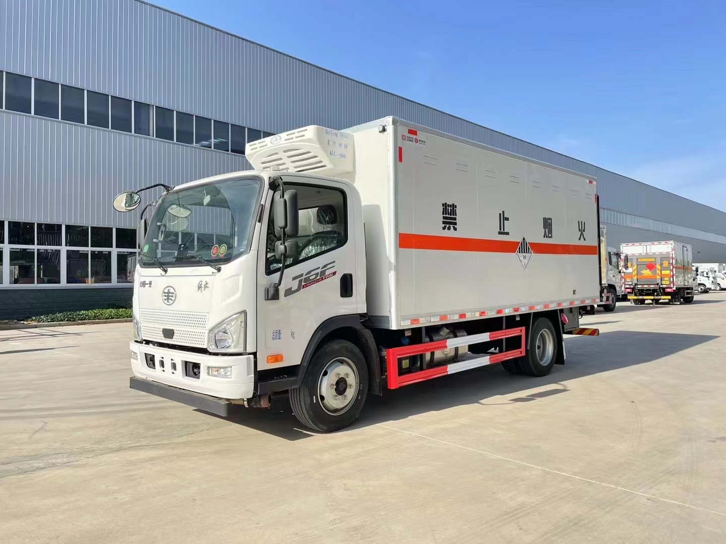 福田9类危险废物运输车