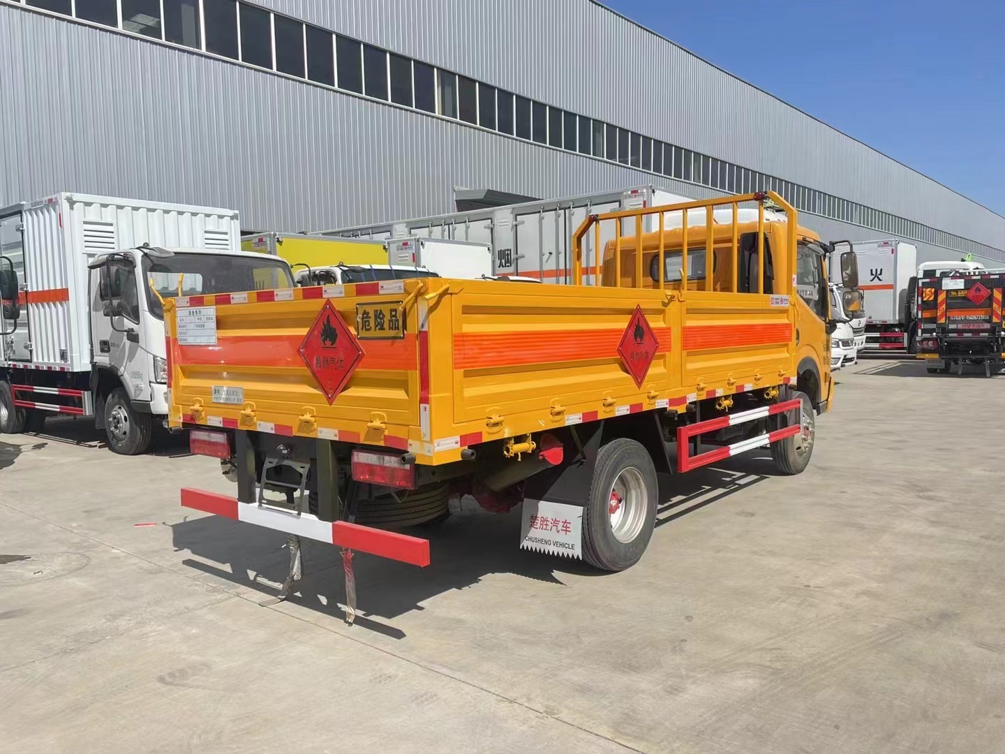 东风多利卡4吨气瓶运输车玉柴发动机