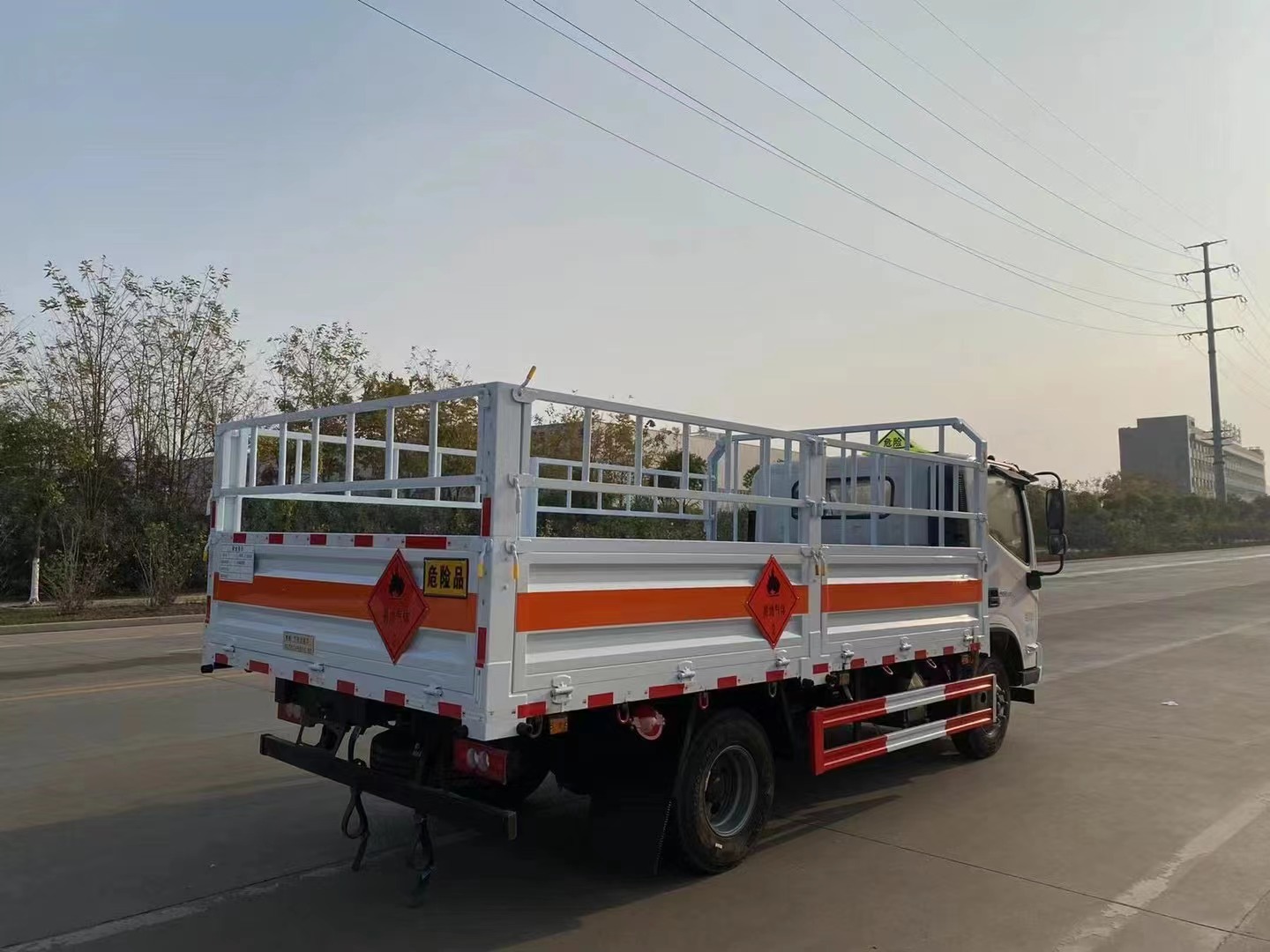 福田欧马可4米3气瓶运输车