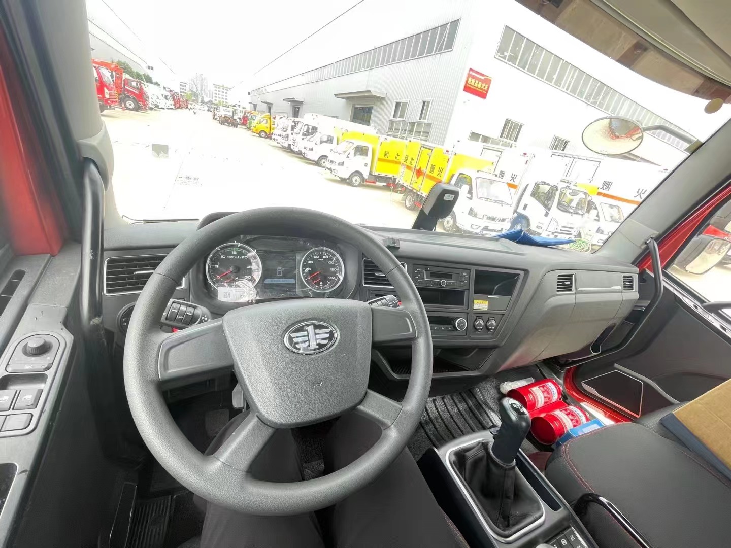 解放J6L（6.8米）气瓶运输车