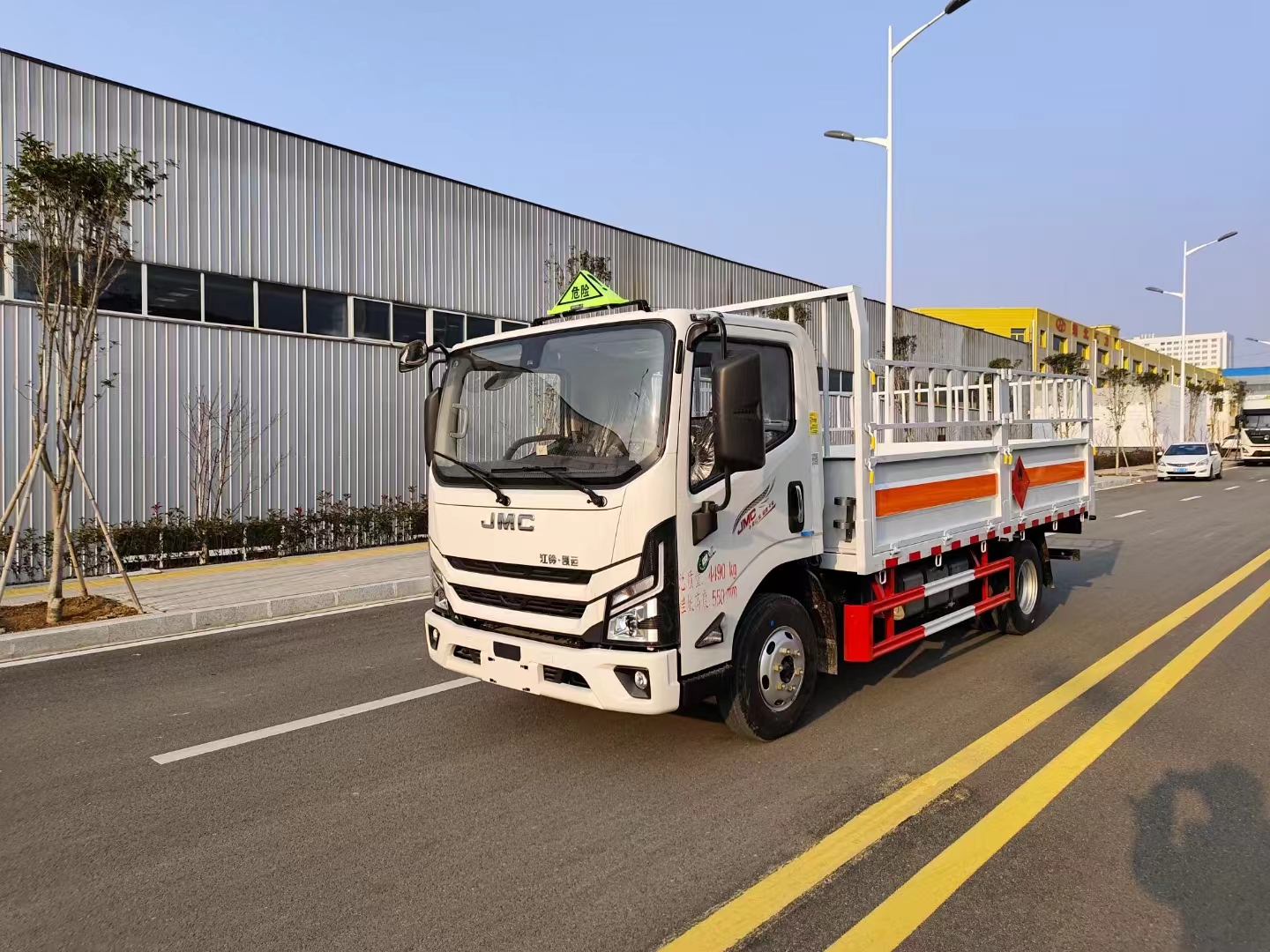 江铃凯运国六蓝牌1.8吨气瓶车