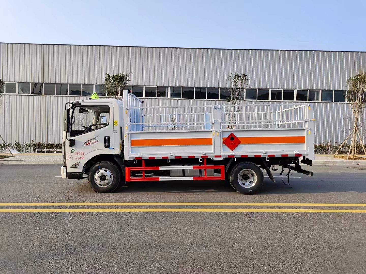 江铃凯运国六蓝牌1.8吨气瓶车